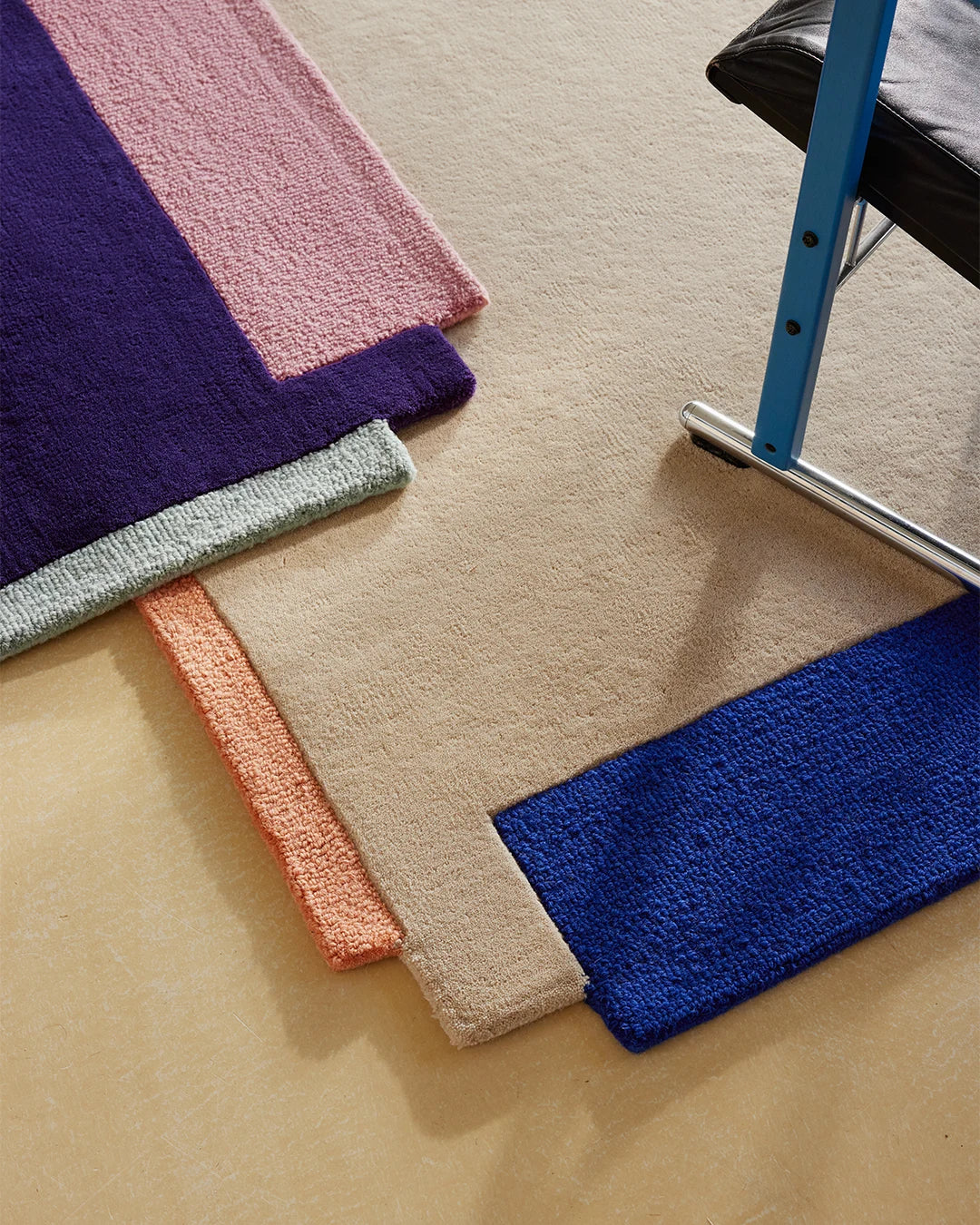 finarte-arkki-rug-beige-plum-mood-1