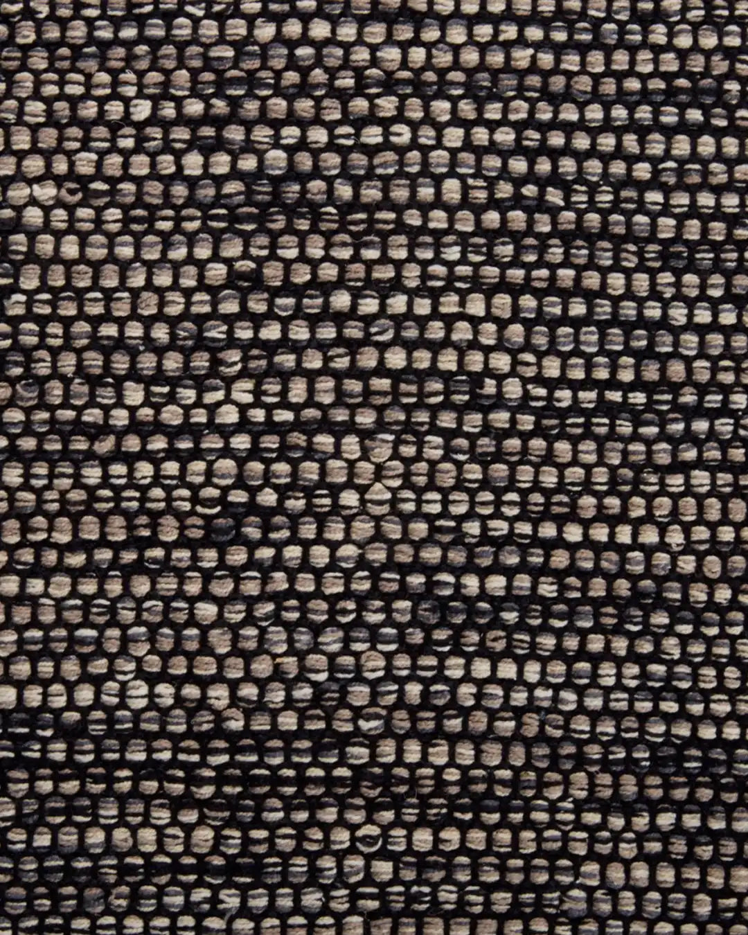 finarte-helmi-black-mood