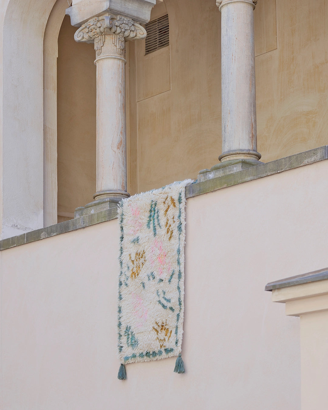 finarte-väre-rug-off-white-mood-2