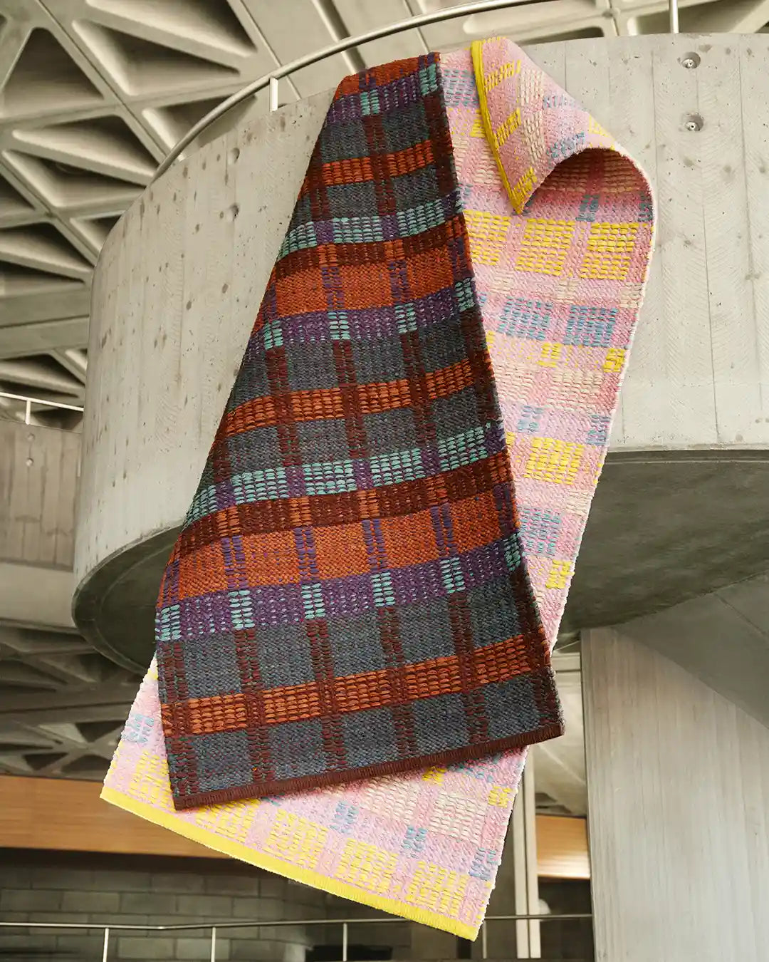 Finarte iris pink orion rug mood 1