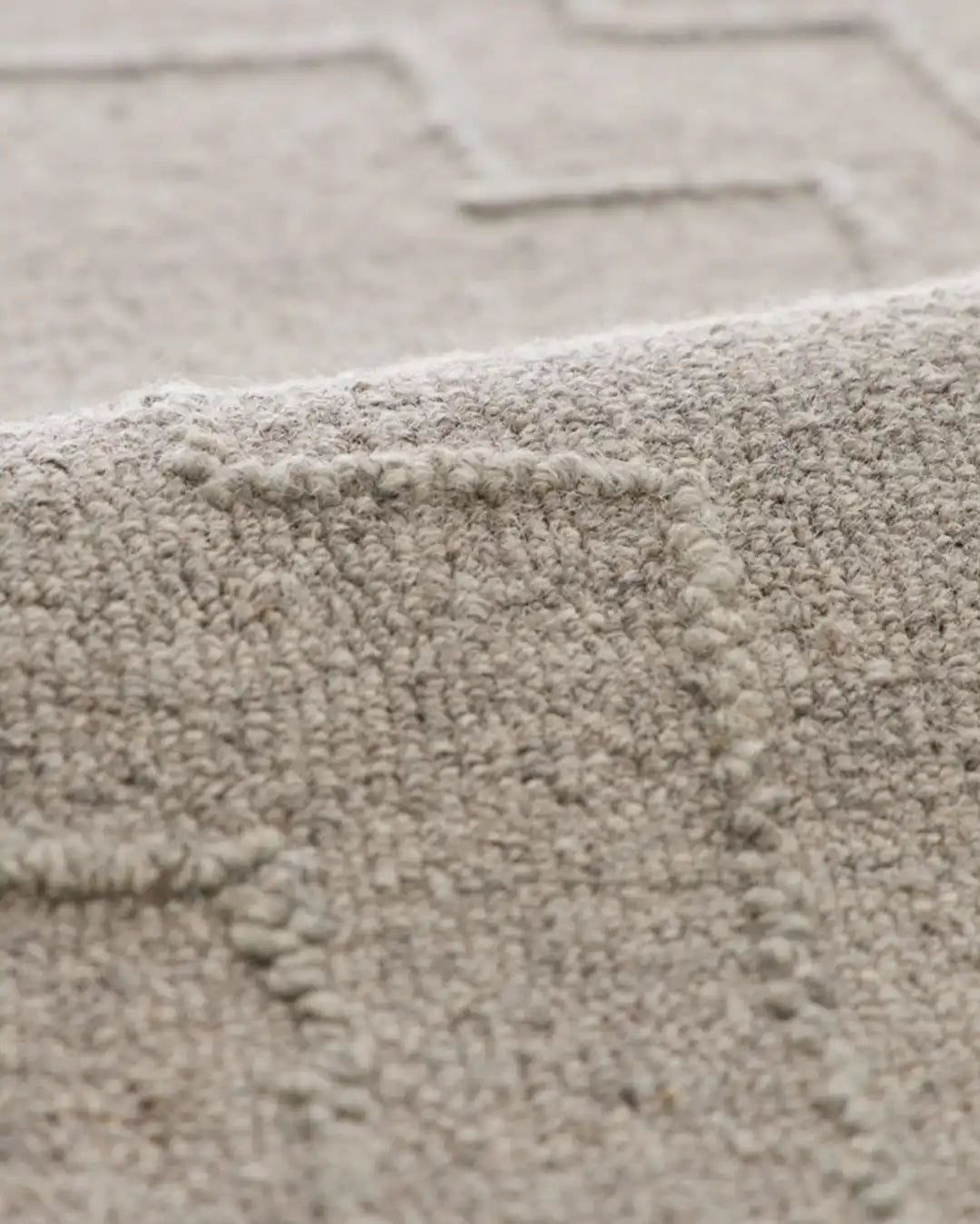 finarte-serene-grey-mood