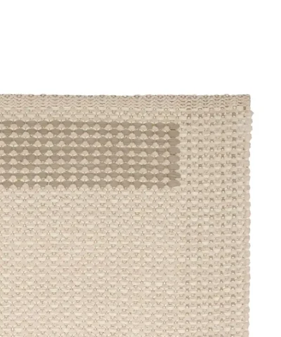 Alternative view of Kareena kierrätyspuuvilla räsymatto valkoinen