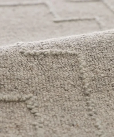 Alternative view of Serene villamatto harmaa