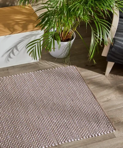 Alternative view of Vanamo kierrätyspuuvillamatto ruskea